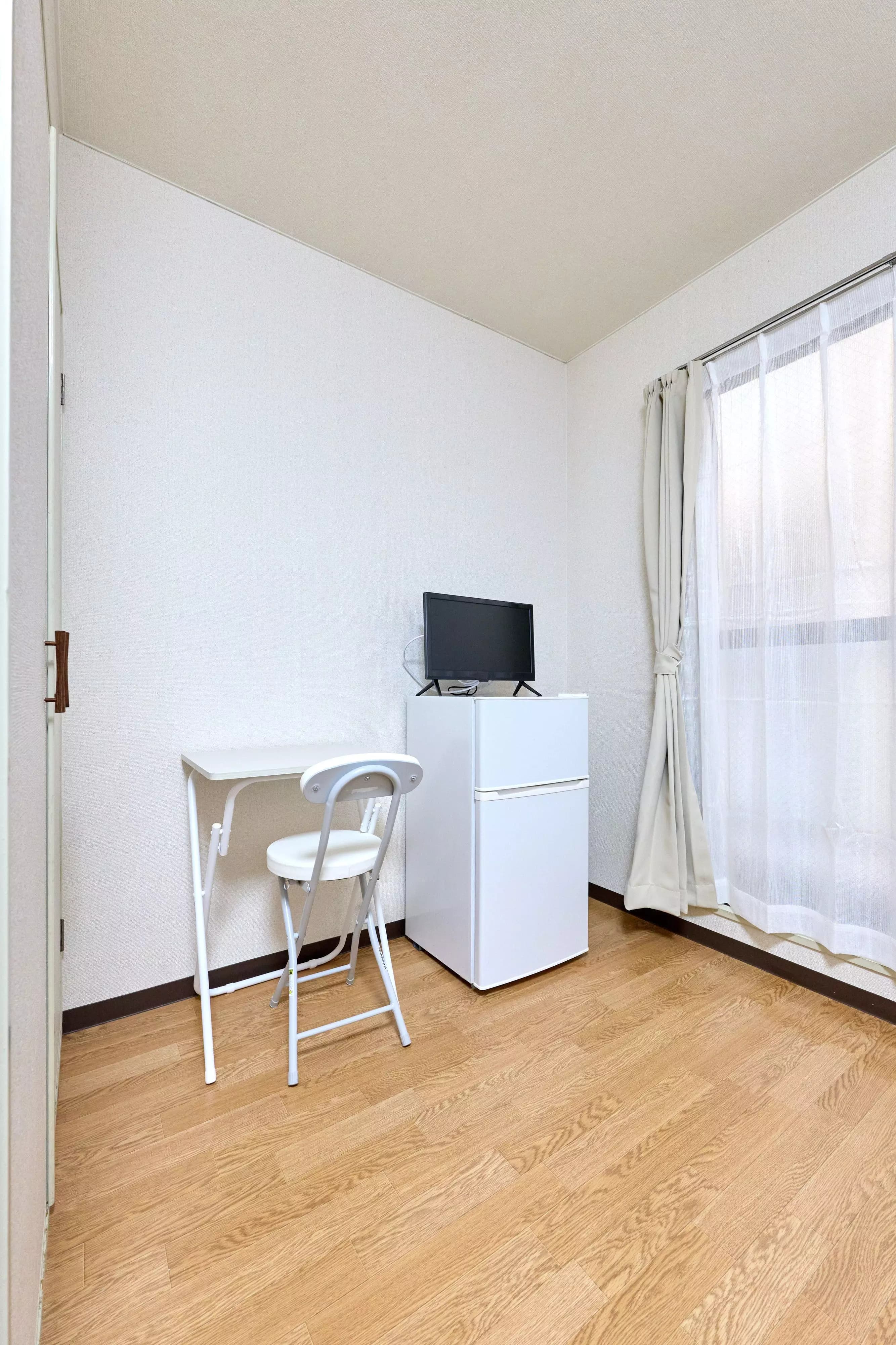 AP908 K'S Court Riverside Aikawa 301 photo 3