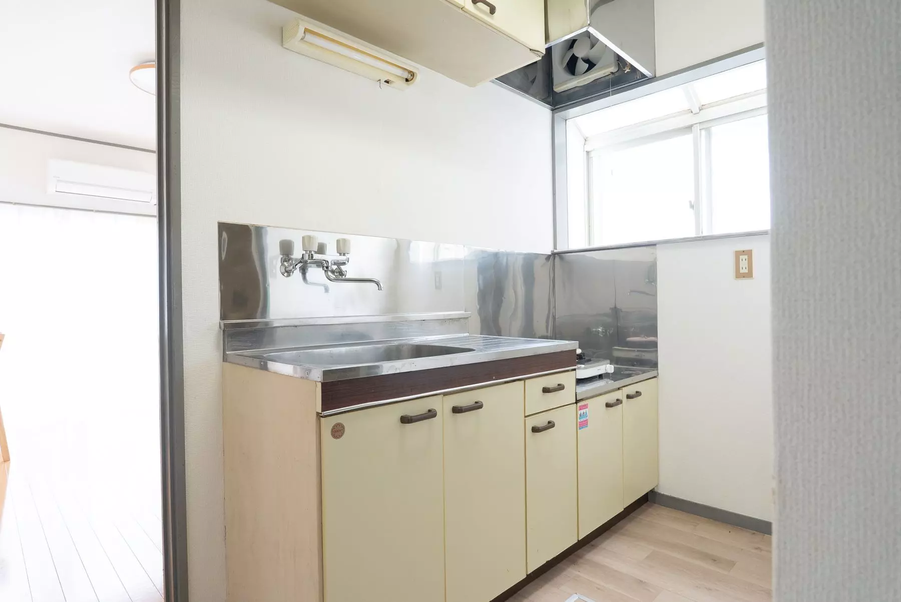 AP1136 Seagull Heights Nakadai 101 photo 3