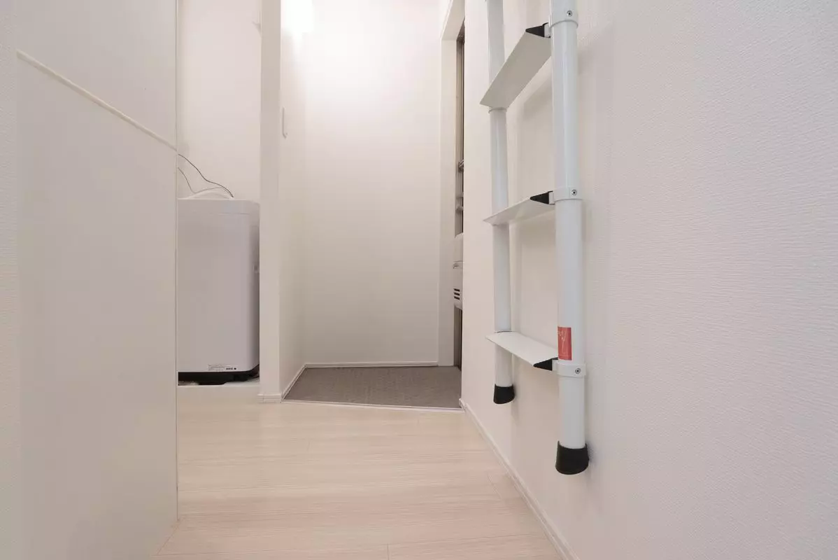 AP1367 Sixteen Court 203 photo 2